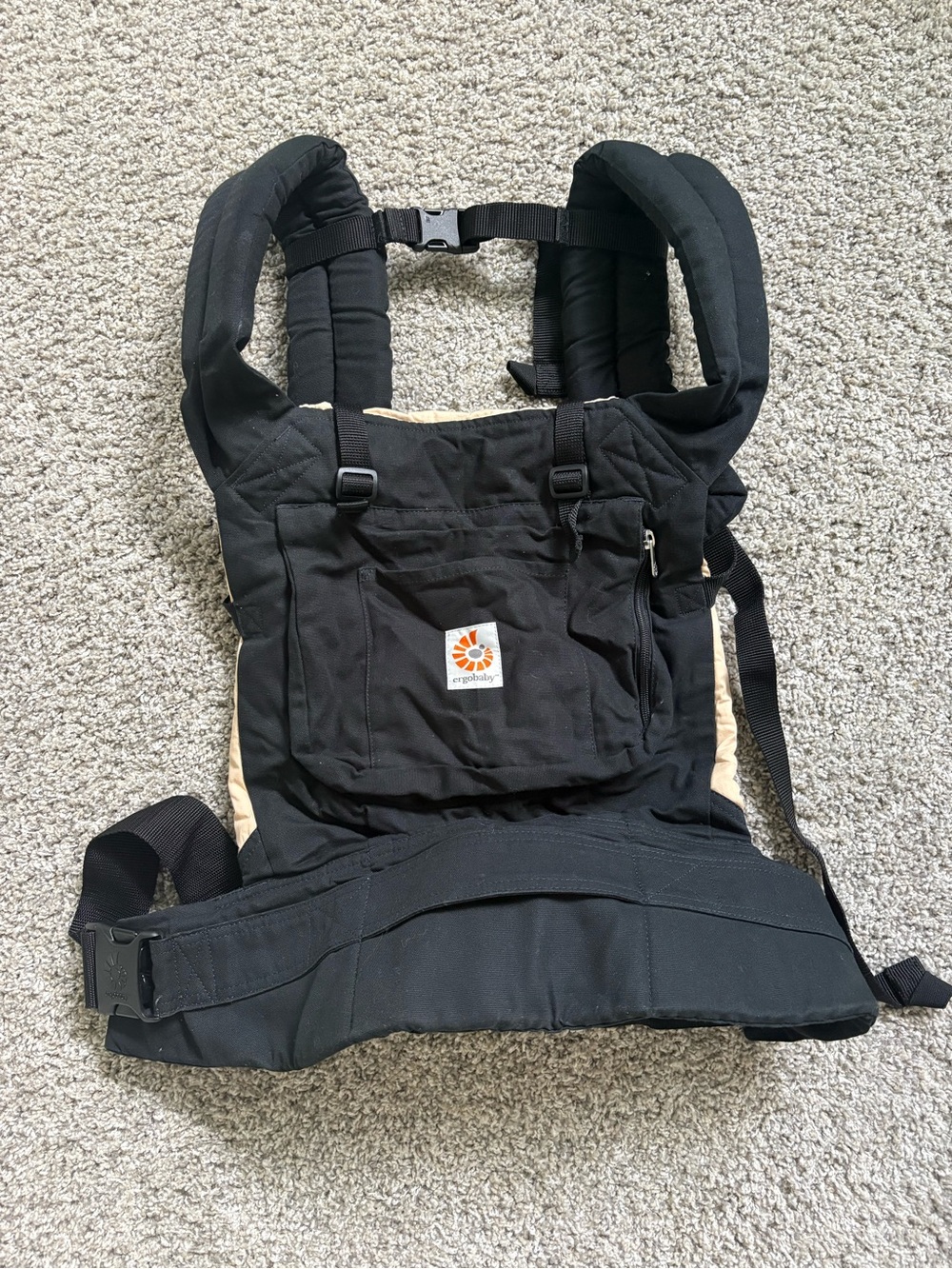 Ergobaby Black Carrier with Beige Trim